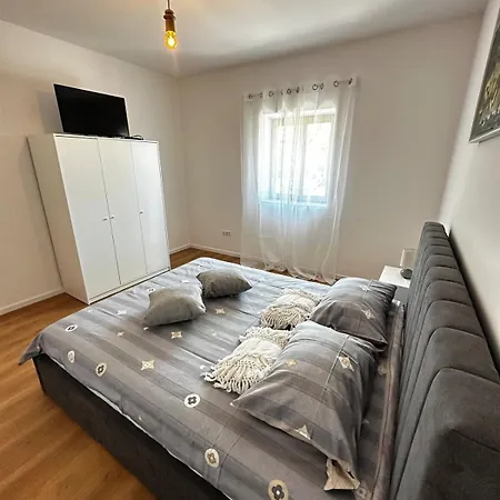 Lego's Garden House Apartamento Zadar